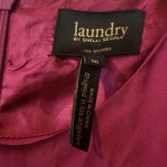 Dress - Picture 3 of 4